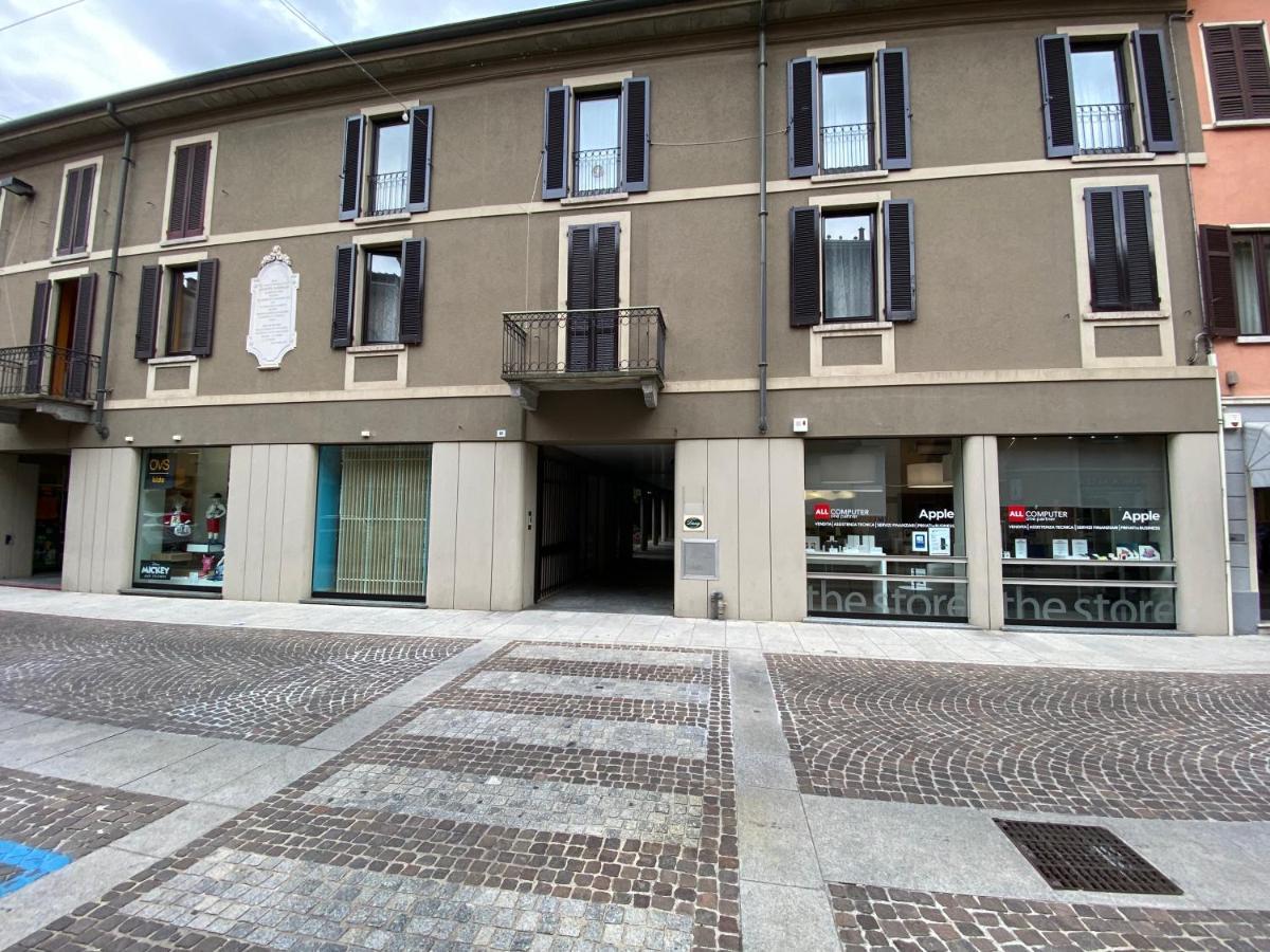 La Casa Di Garibaldi Apartment Borgomanero Exterior photo