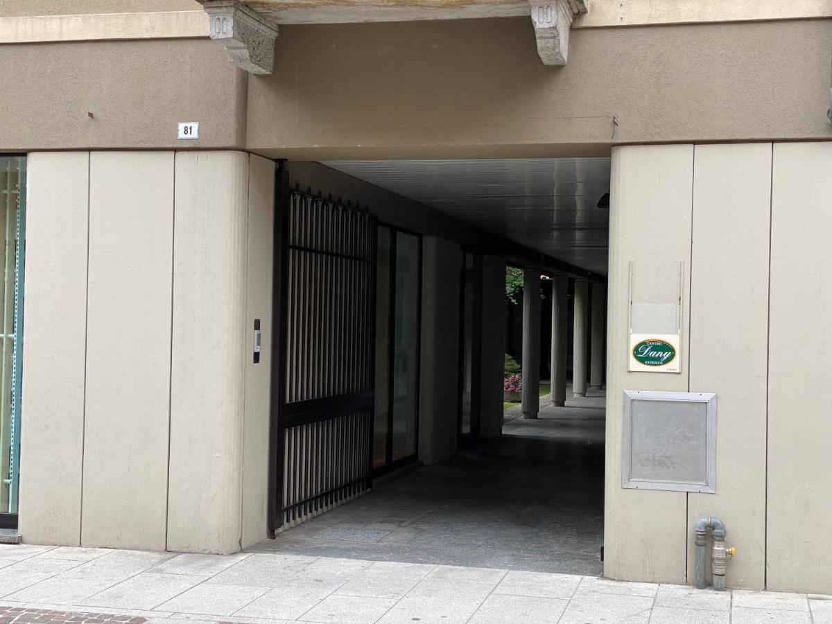 La Casa Di Garibaldi Apartment Borgomanero Exterior photo